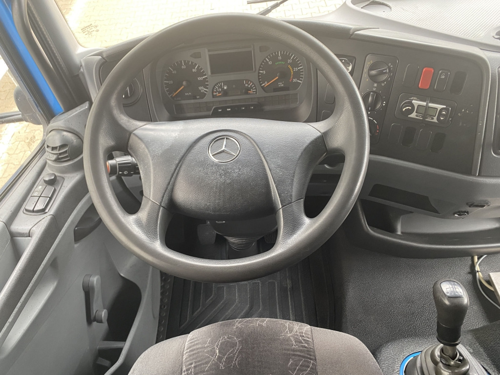 Tankbil Mercedes-Benz 1318 L Atego