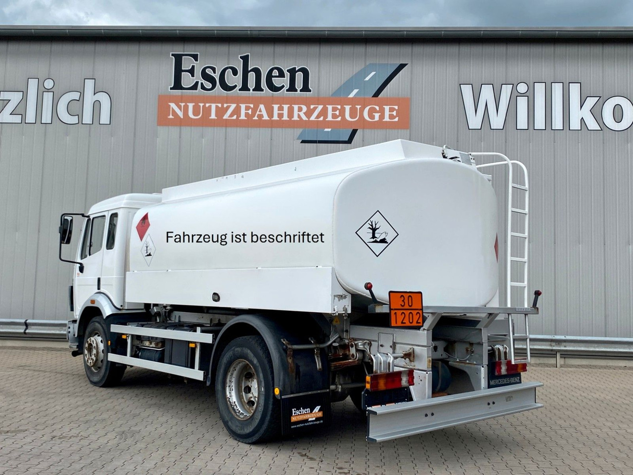 Tankbil Mercedes-Benz 1820 SK | Speier A3*2x Kammern*13.700ltr*Navi