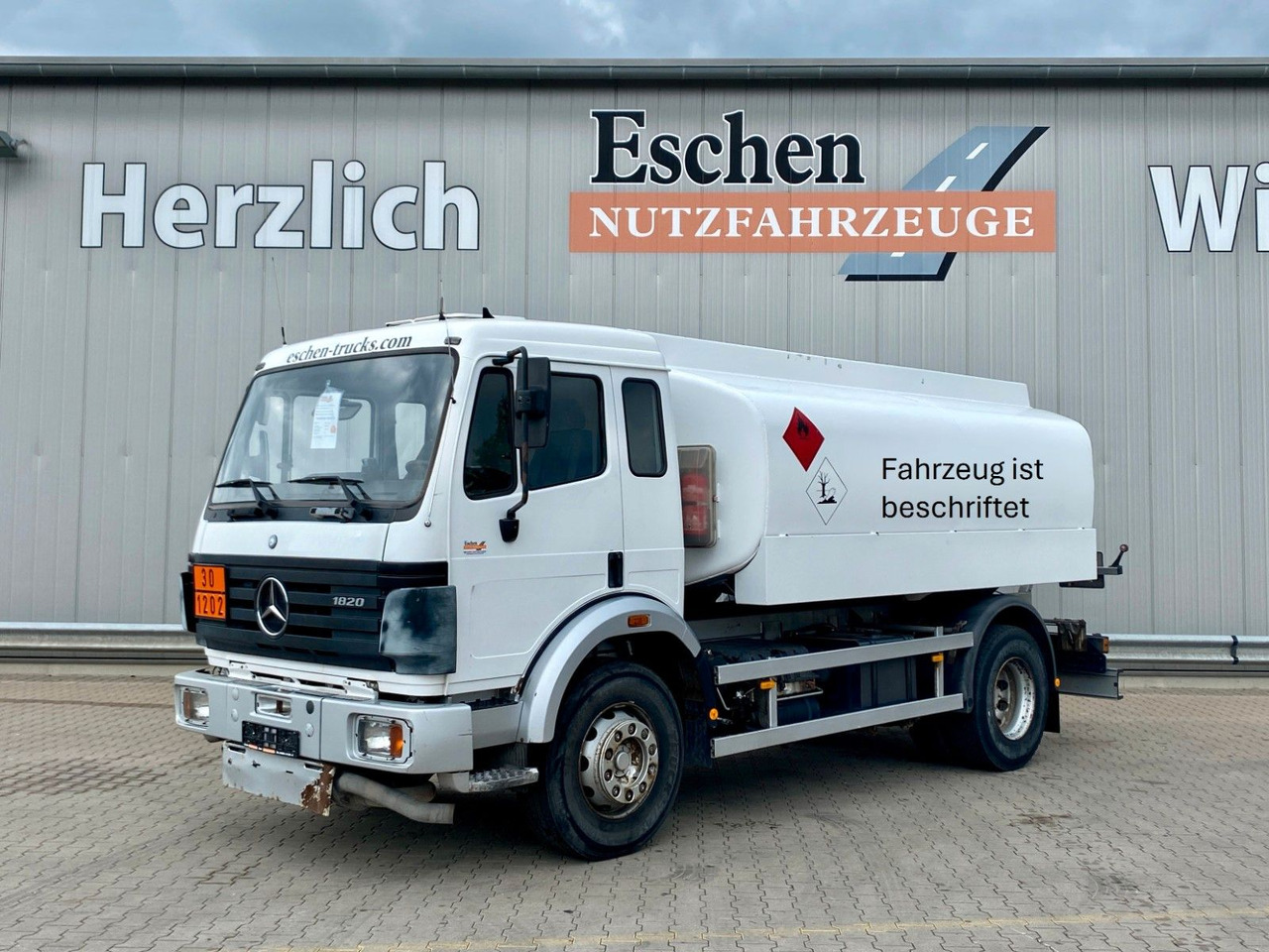 Tankbil Mercedes-Benz 1820 SK | Speier A3*2x Kammern*13.700ltr*Navi