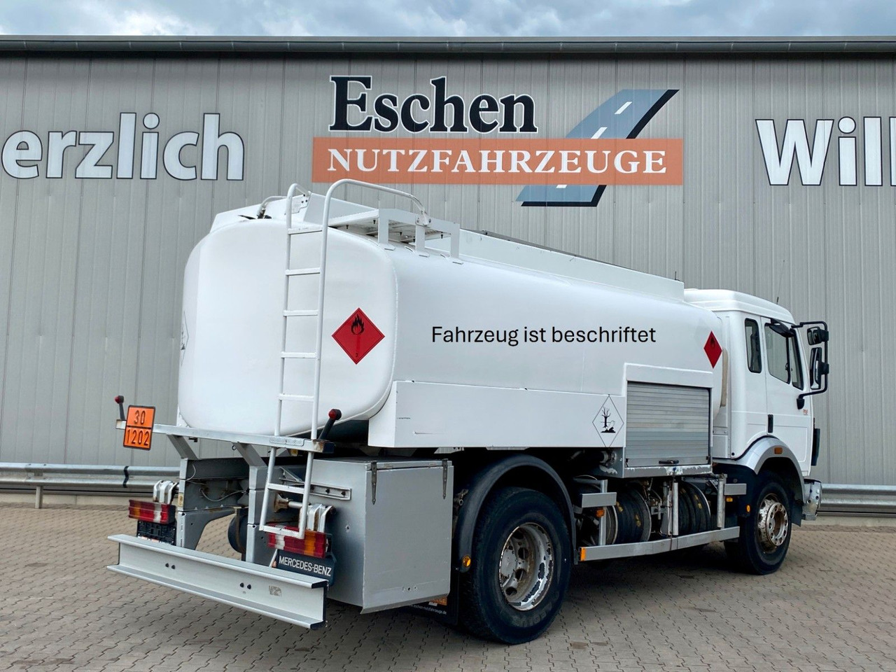 Tankbil Mercedes-Benz 1820 SK | Speier A3*2x Kammern*13.700ltr*Navi