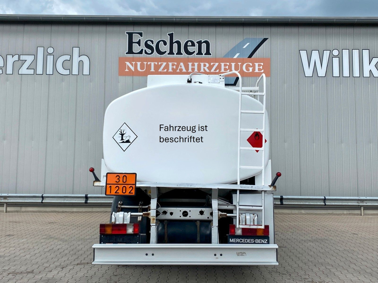 Tankbil Mercedes-Benz 1820 SK | Speier A3*2x Kammern*13.700ltr*Navi