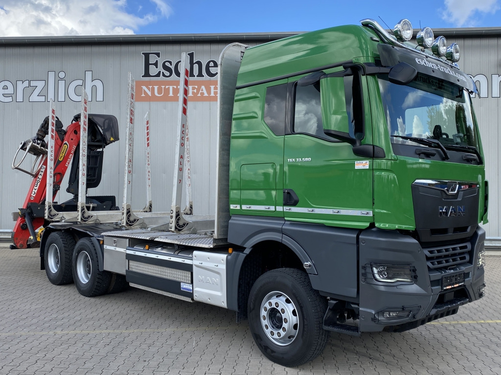Timmerbil MAN TGX 33.580 6x4 BB Kurzholzaufbau / Kran
