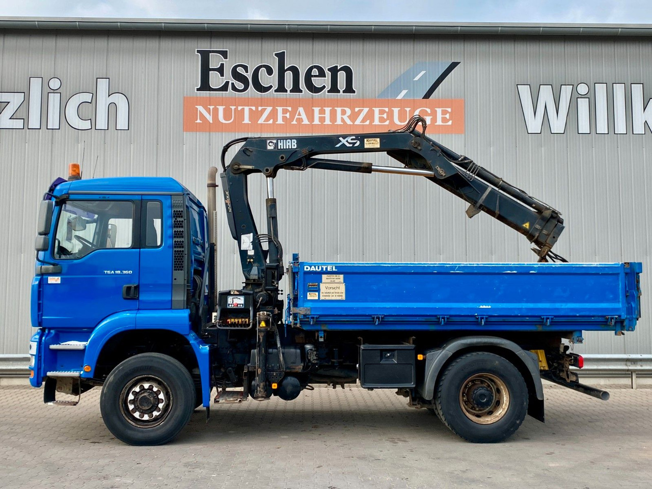 Tippbil lastbil MAN TGA 18.360 4x4H BL*HIAB 122 BS-2*Dautel 3-Seiten MAN TGA 18.360 4x4H BL*HIAB 122 BS-2*Dautel 3-Seiten