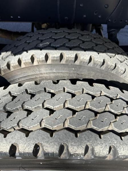 Tippbil lastbil Mercedes 5 x Atego 1318 AK Allrad Kran Palfinger 7001