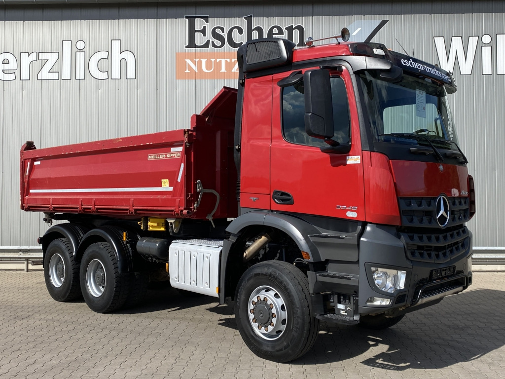 Tippbil lastbil Mercedes-Benz 3345 6x6