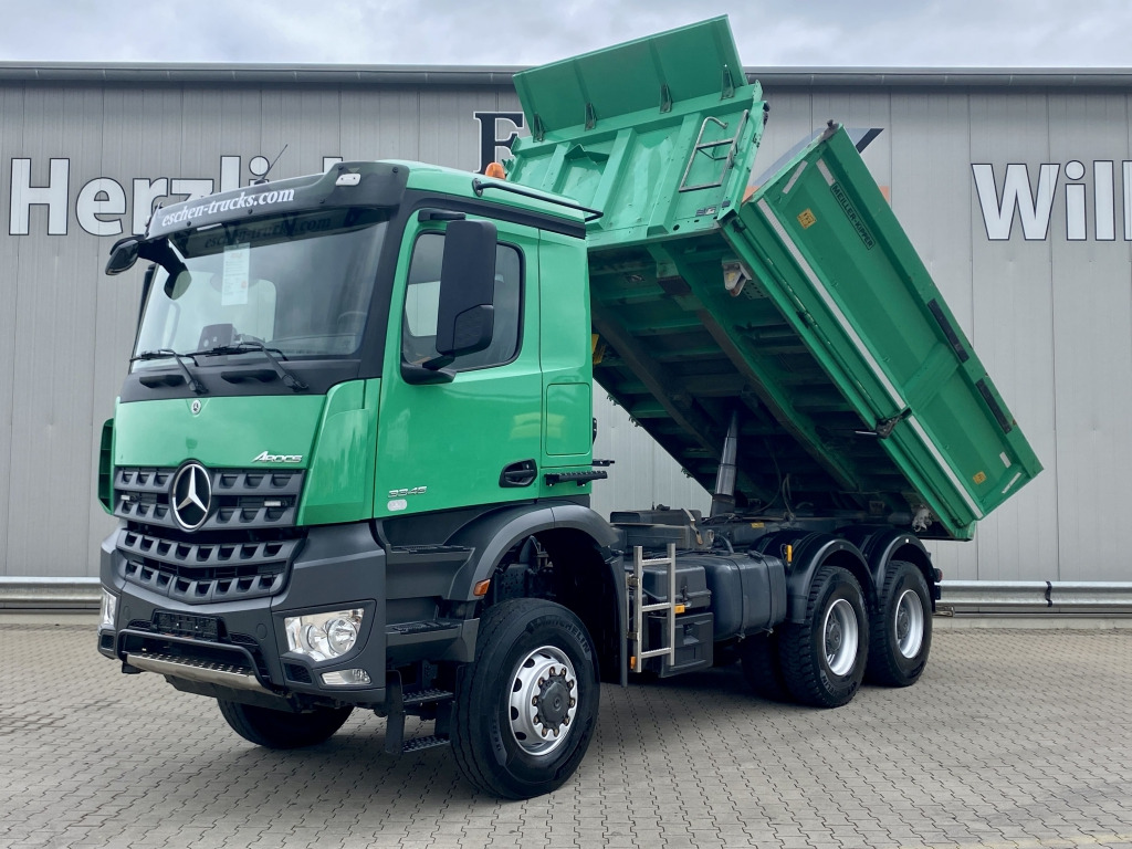 Tippbil lastbil Mercedes-Benz 3345 6x6 Arocs