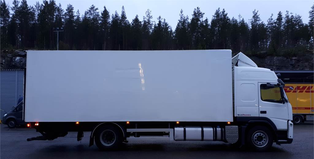 Lastbil med skåp Volvo FM330 Globe kokosivuaukeva: bild 7