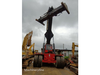 Kalmar DRD420 - Reachstacker