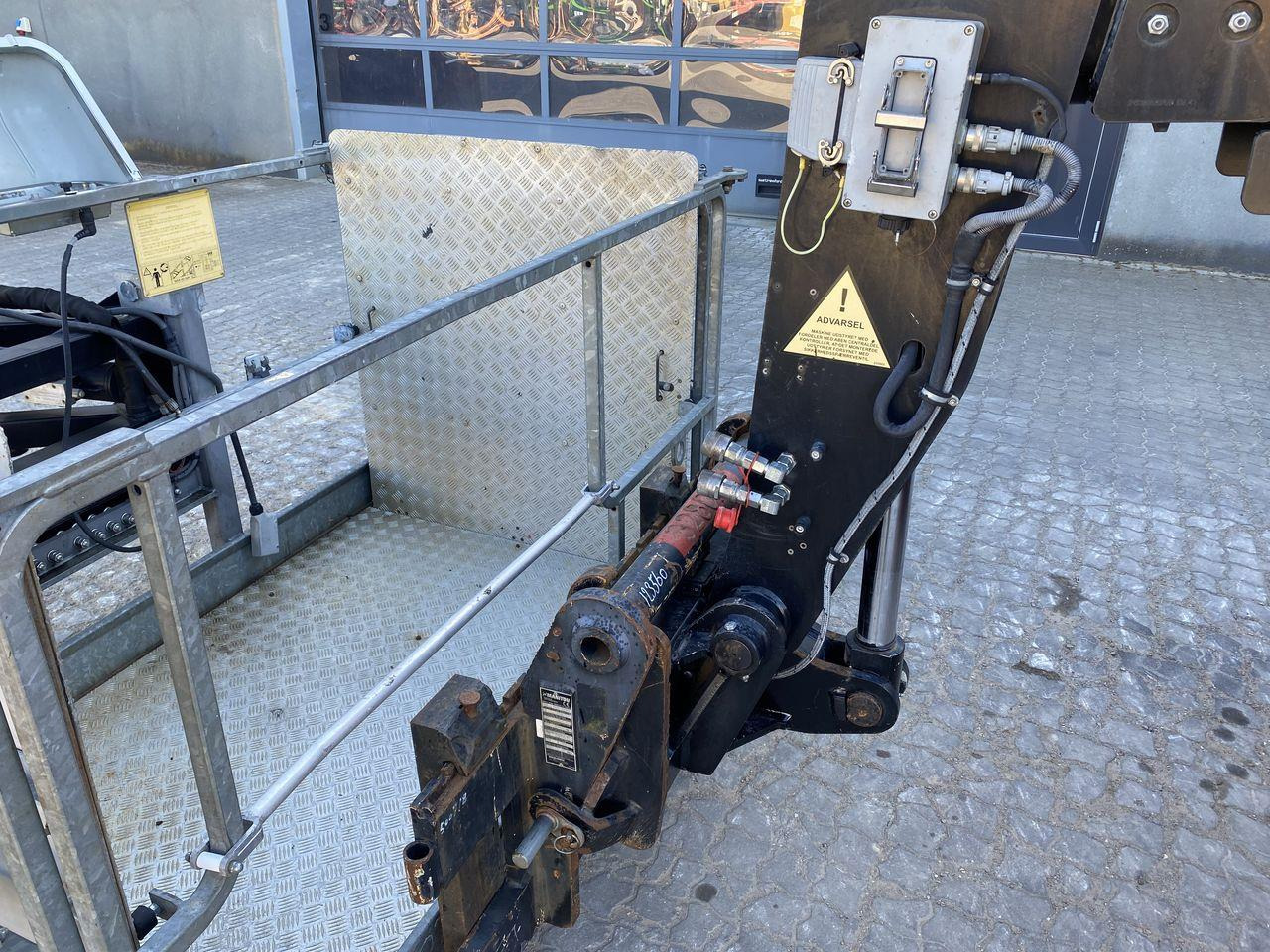 Teleskoplastar Manitou MRT2145 EASY