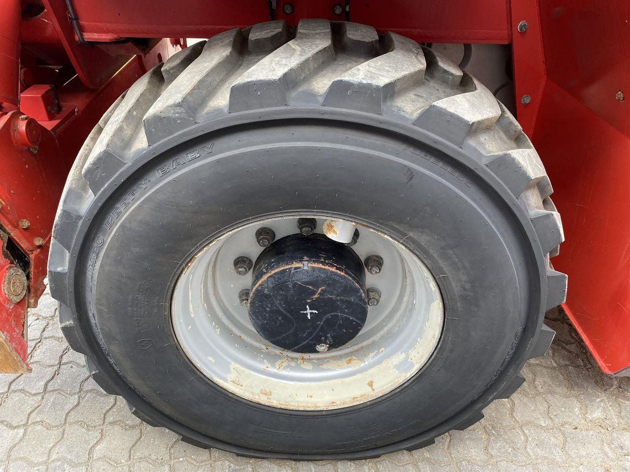 Teleskoplastar Manitou MRT2540P+ ST4