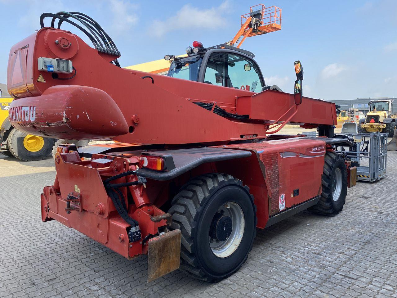 Teleskoplastar Manitou MRT2540P+ ST4