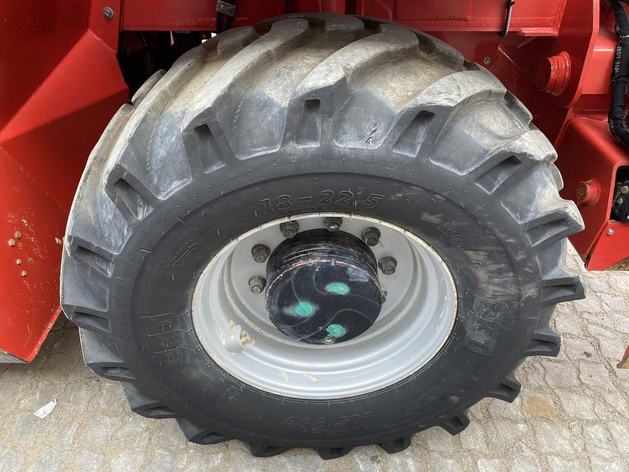 Teleskoplastar Manitou MRT2540P+ ST4