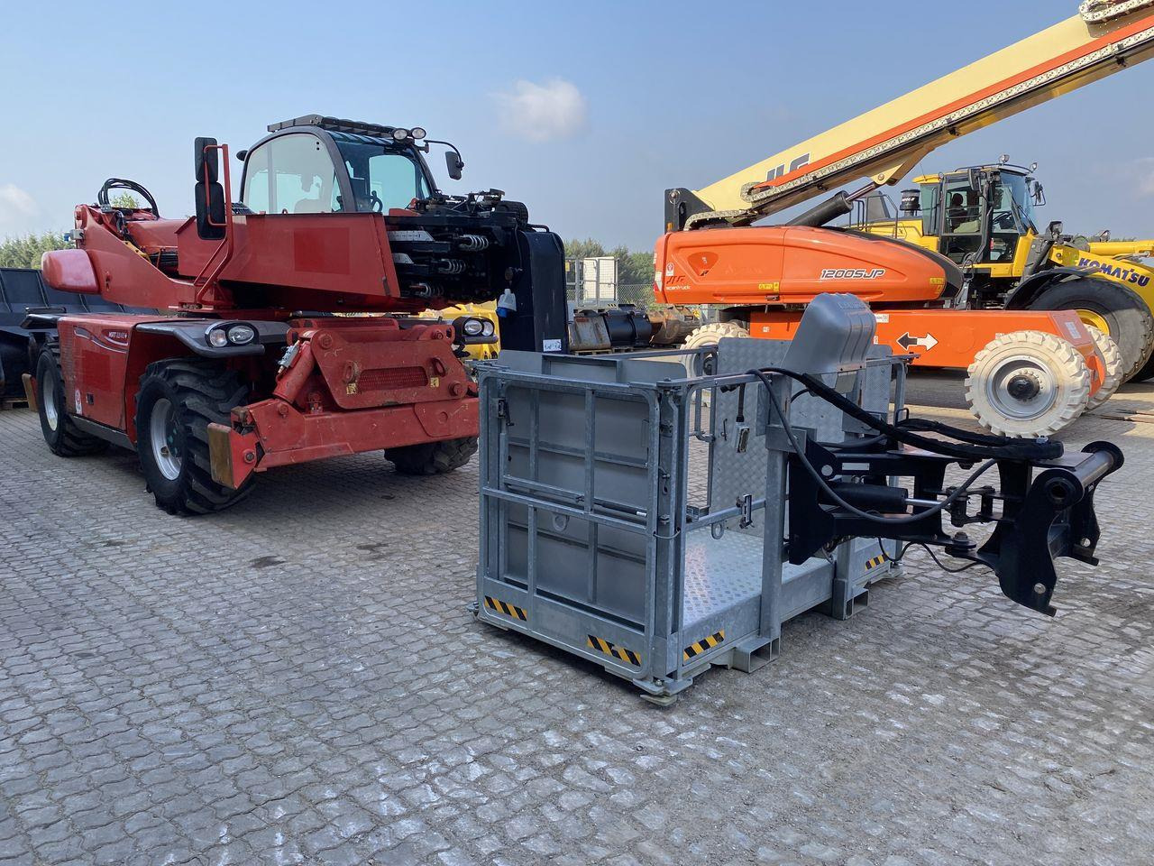 Teleskoplastar Manitou MRT2540P+ ST4