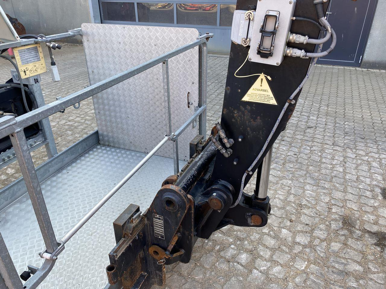 Teleskoplastar Manitou MRT2540P+ ST4