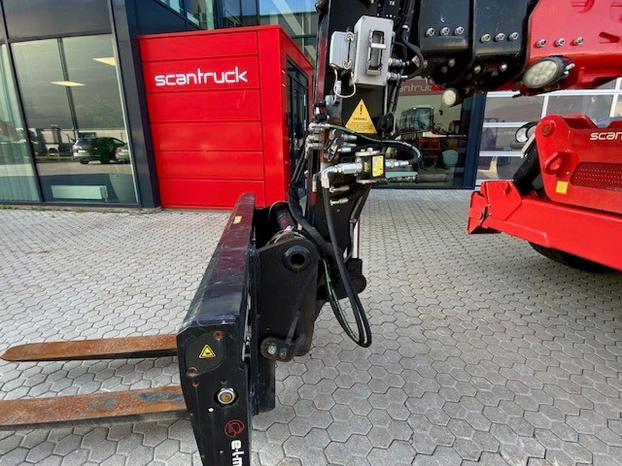 Teleskoplastar Manitou MRT2550P+ ST4
