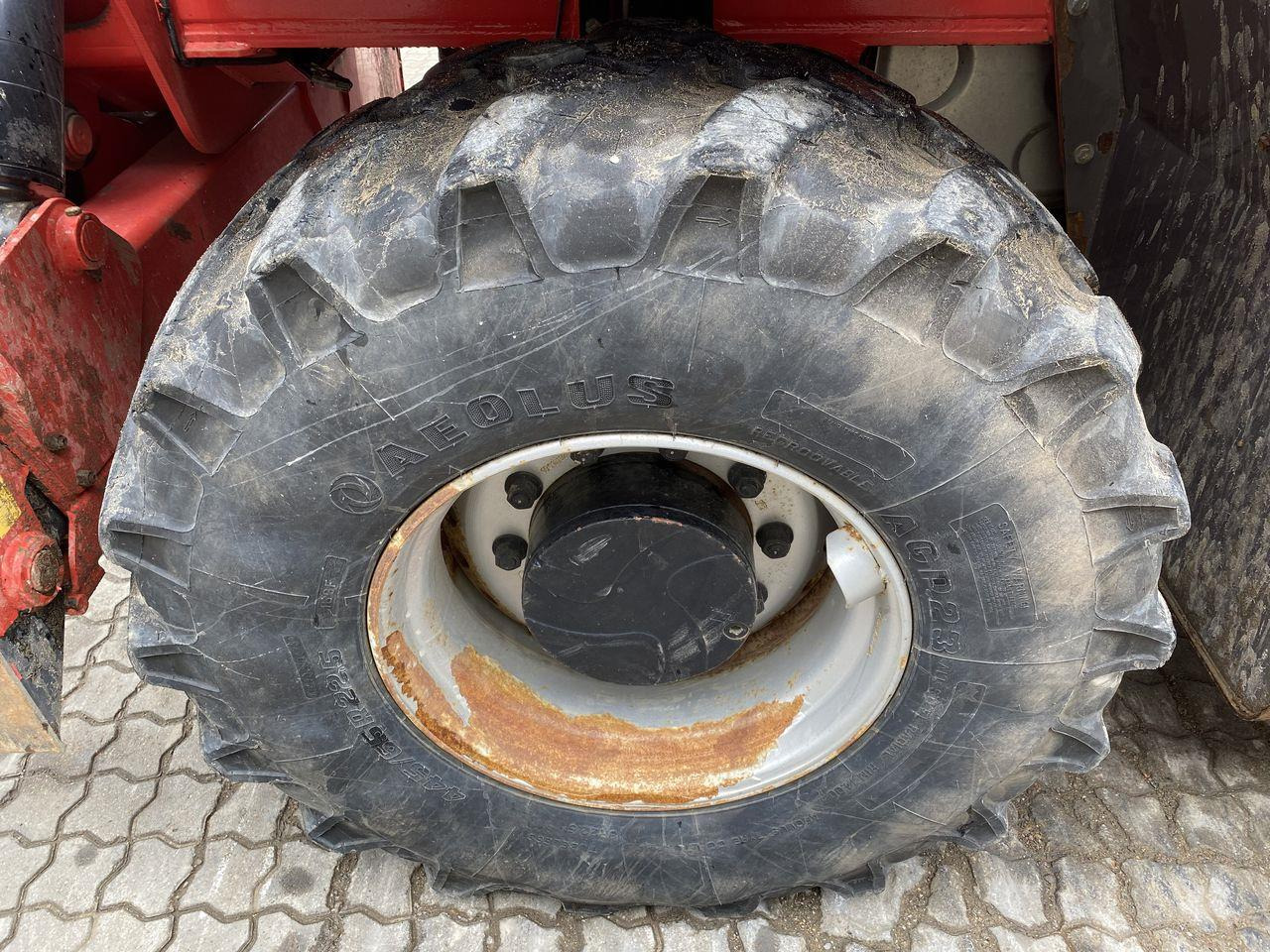 Teleskoplastar Manitou MRT2550P+ ST4