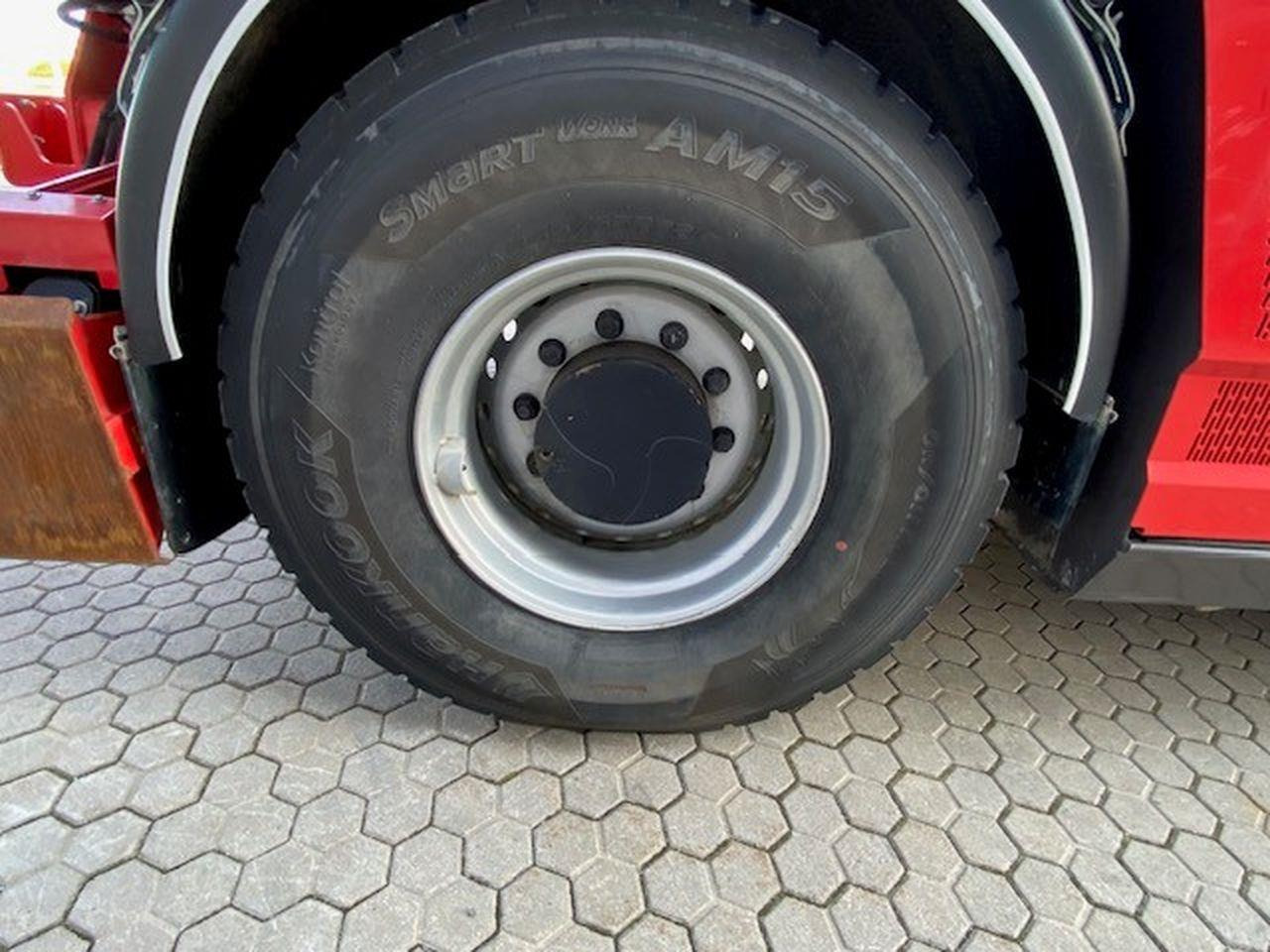 Teleskoplastar Manitou MRT2550P+ ST4