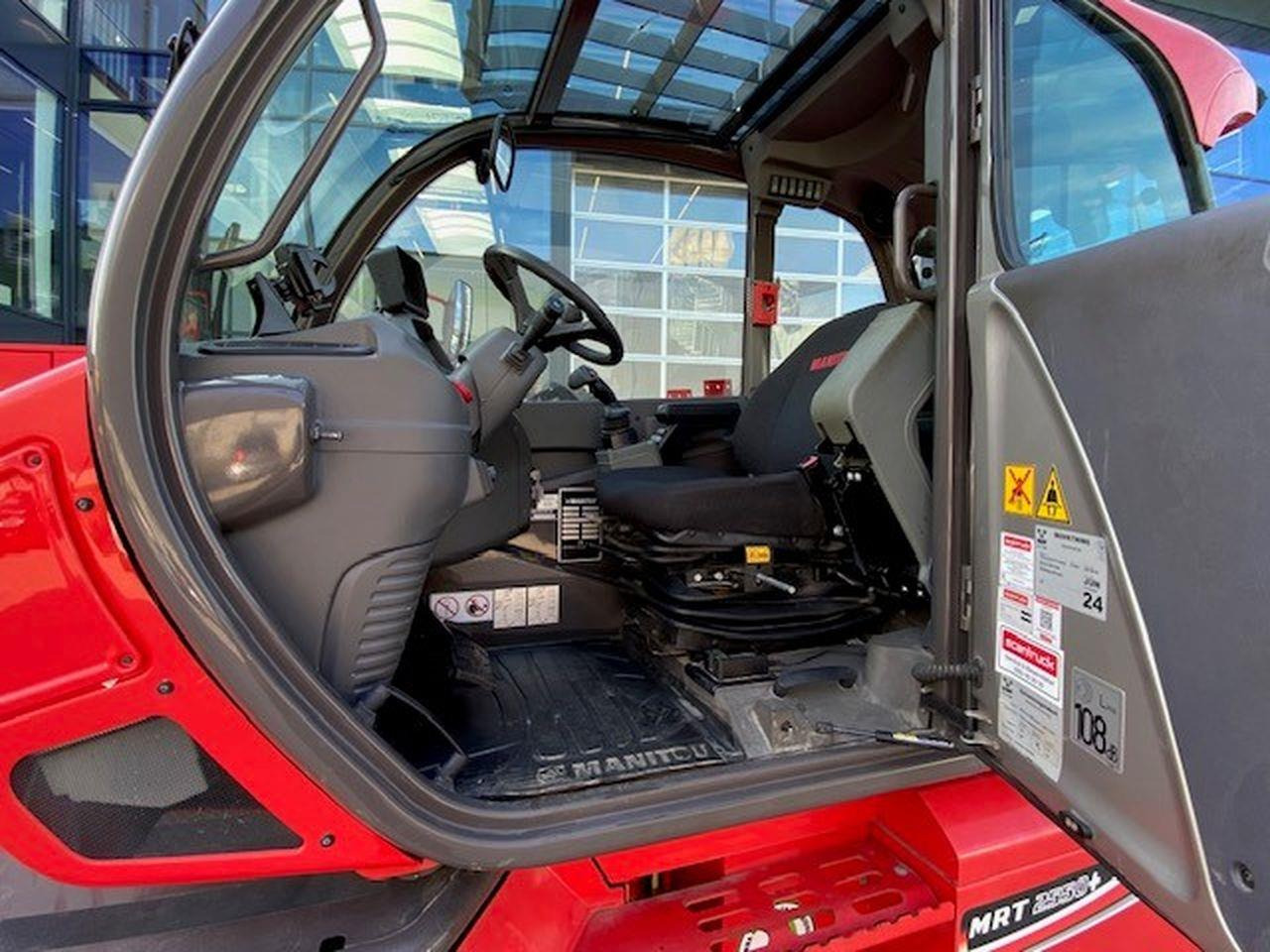 Teleskoplastar Manitou MRT2550P+ ST4