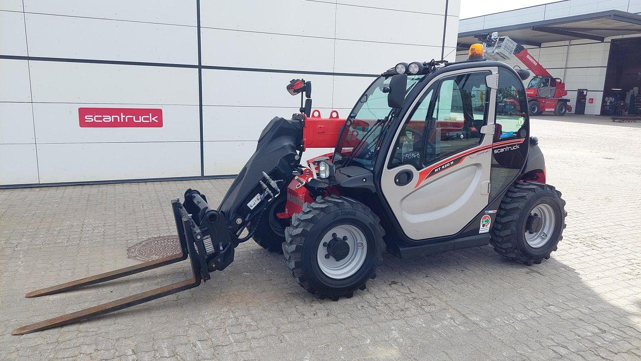 Teleskoplastar Manitou MT420H Comfort ST5