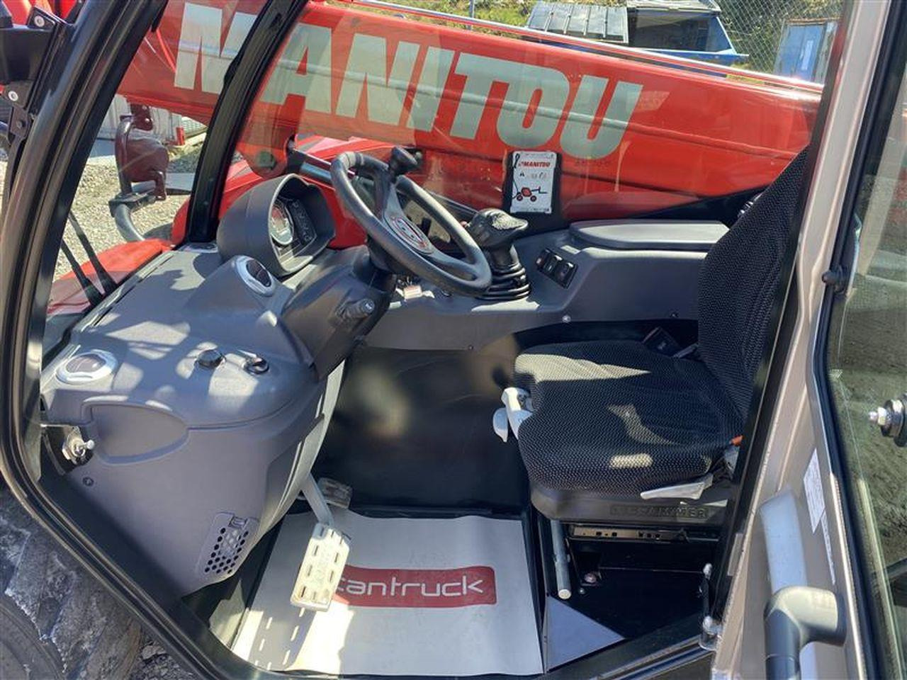 Teleskoplastar Manitou MT625H COMFORT ST5