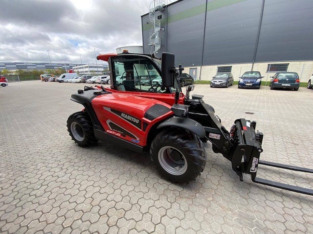 Teleskoplastar Manitou ULM415H Comfort ST5