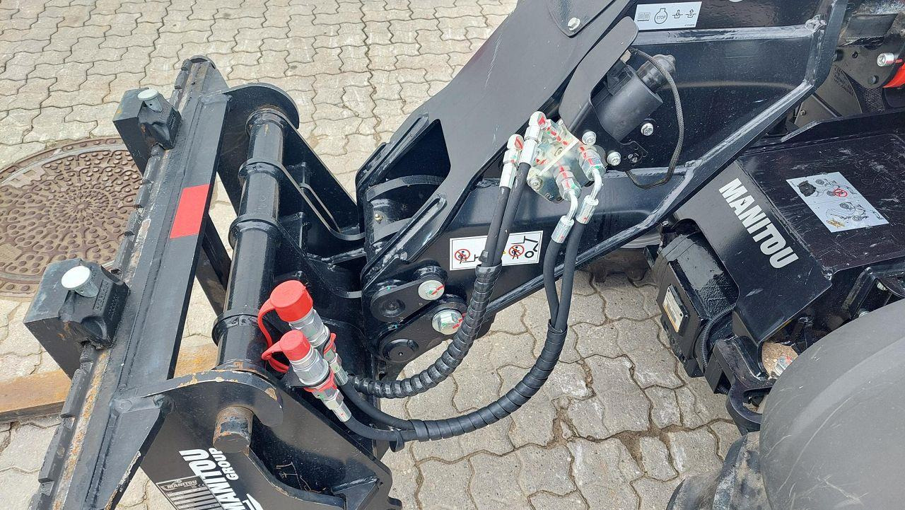 Teleskoplastar Manitou ULM415H Comfort ST5