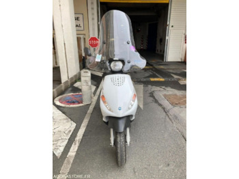 Piaggio ZIP - Motorcykel