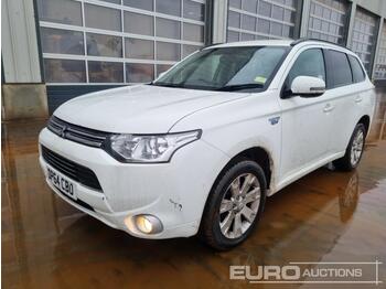  2015 Mitsubishi Outlander - Personbil