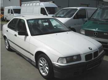 BMW 320i - Personbil