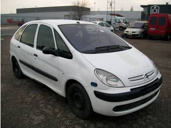 Citroen MPV, fabr.CITROEN, type PICASSO, 2.0 HDI, eerste inschrijving 01-01-2006, km-stand 122.000, chassisnr VF7CHRHYB39999468, AIRCO, alle documenten aanwezig - Personbil