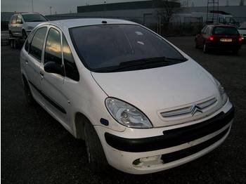 citroen MPV, fabr.CITROEN, type PICASSO, 2.0 HDI, eerste inschrijving 01-01-2006, km-stand 114.700, chassisnr VF7CHRHYB39999467, AIRCO, alle documenten aanwezig - Personbil