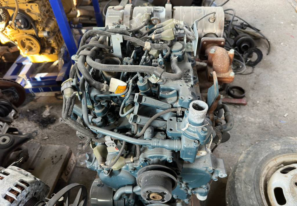 Motor för Byggmaskiner Kubota D1803-CR-EF04 ENGINE: bild 2