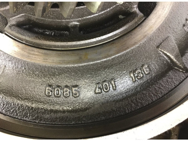 Motor och reservdelar ZF TGA 18.460 (01.00-): bild 6