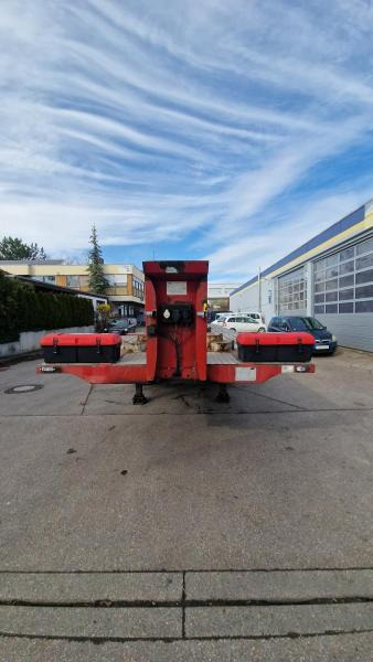 Containerbil/ Växelflak semitrailer Schwarzmüller kurzes 3- Achs Chassis ADR für Chemie Spezialbehälter