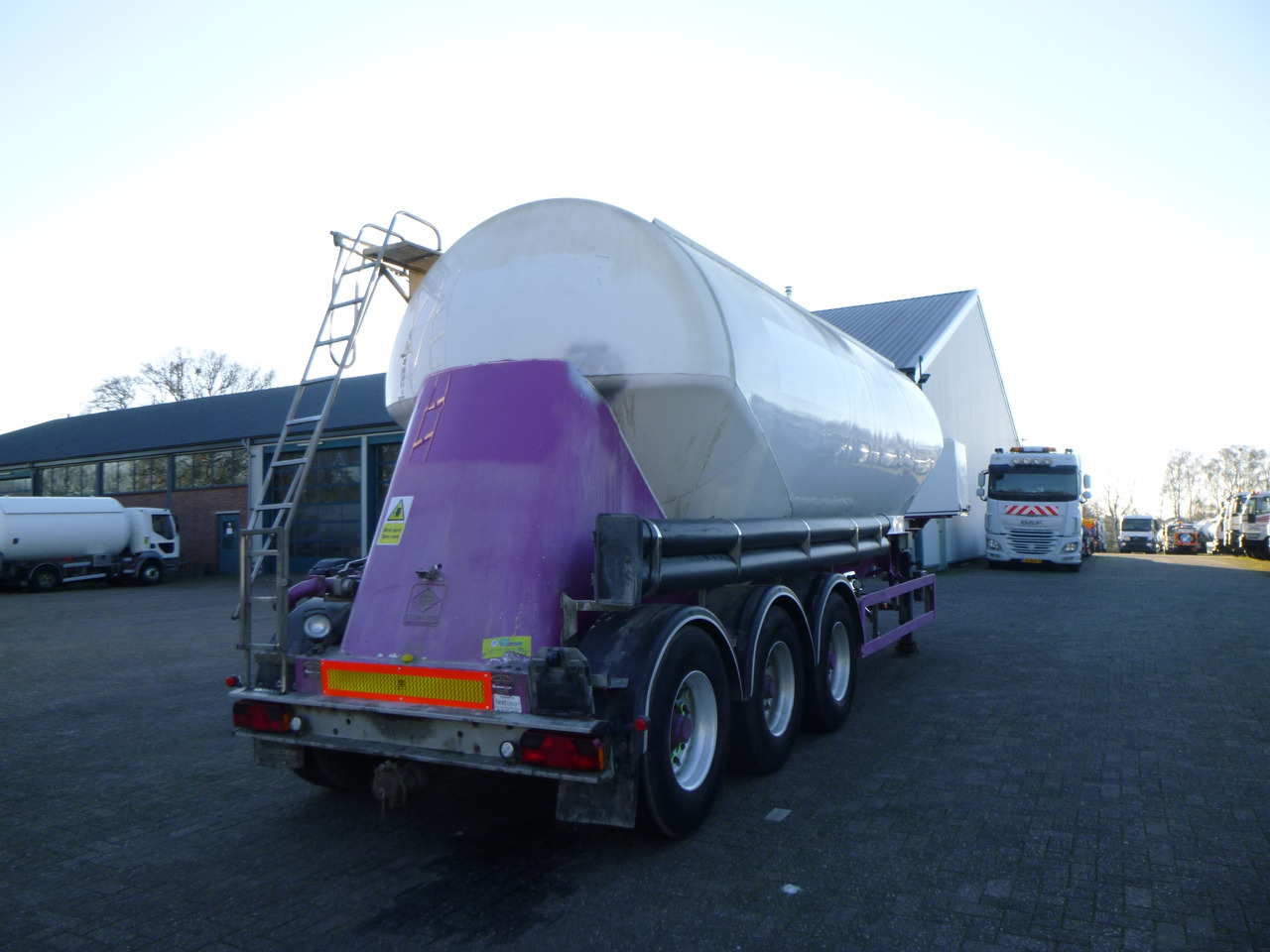 Tanktrailer för transportering mjöl Feldbinder Powder tank alu 36 m3 / 1 comp + compressor: bild 4