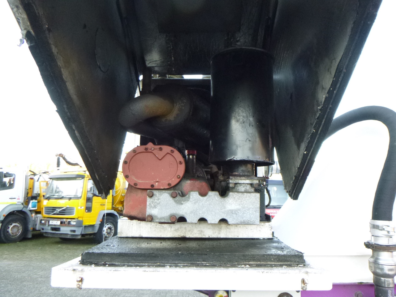 Tanktrailer för transportering mjöl Feldbinder Powder tank alu 36 m3 / 1 comp + compressor: bild 11