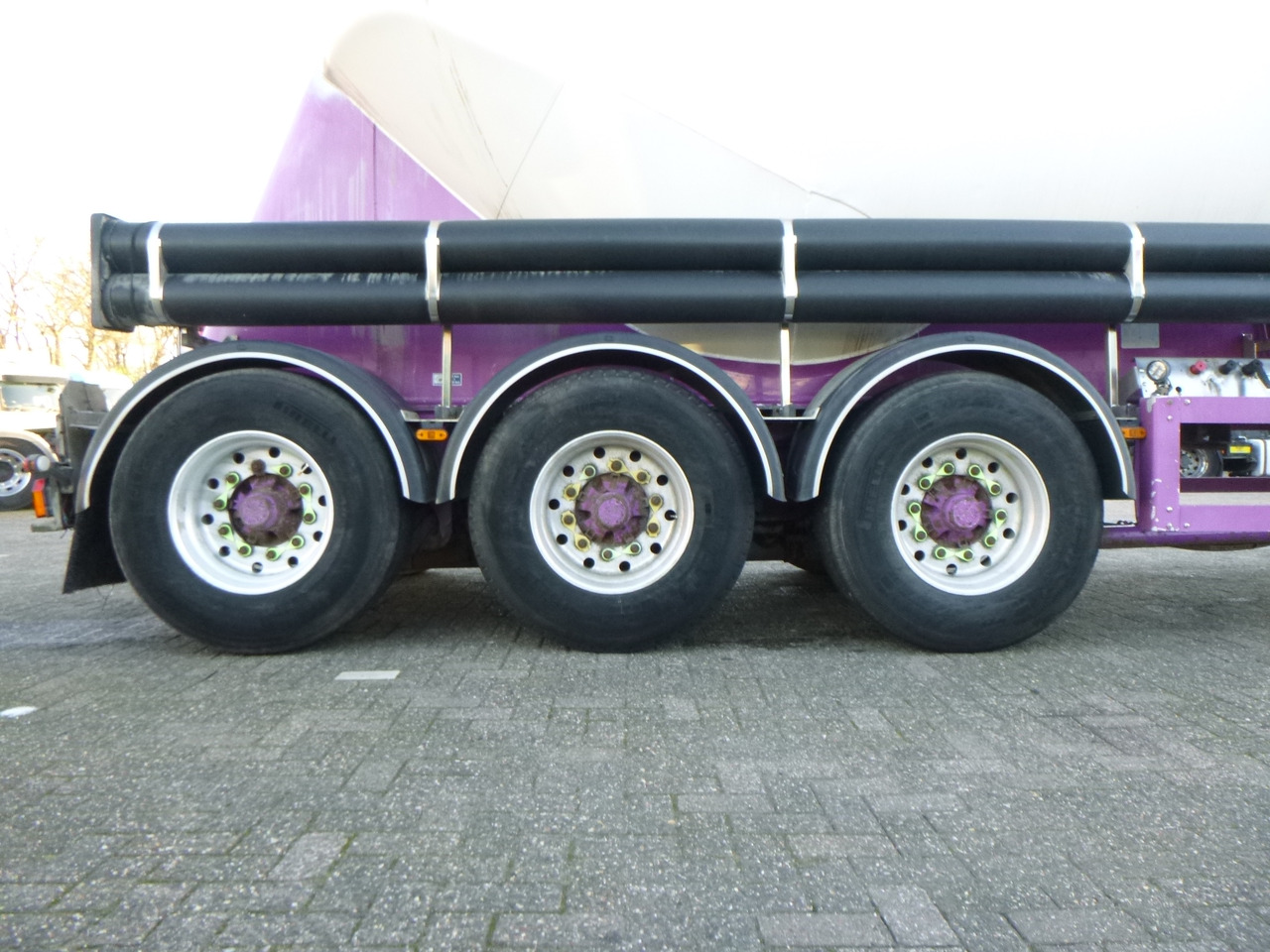 Tanktrailer för transportering mjöl Feldbinder Powder tank alu 36 m3 / 1 comp + compressor: bild 16