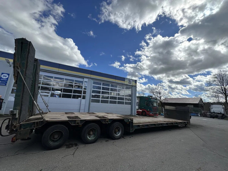 Semitrailer Goldhofer STZ -TL 3 -33/80 3-Achs TL 3x Lenk Rampen TÜV NEU! STZ -TL 3 -33/80 3-Achs TL 3x Lenk Rampen TÜV NEU!