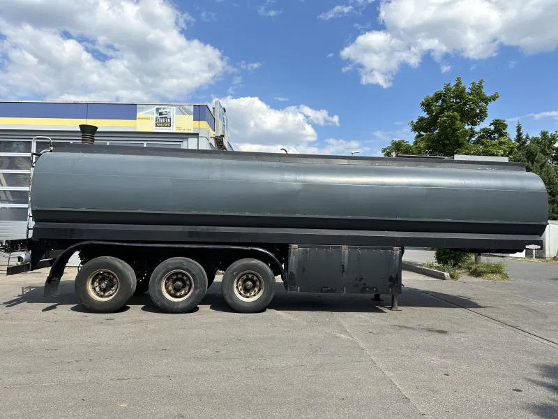 Semitrailer LAG GSA-22 Gülleauflieger 37 m³ 6 Kammer TÜV NEU! GSA-22 Gülleauflieger 37 m³ 6 Kammer TÜV NEU!
