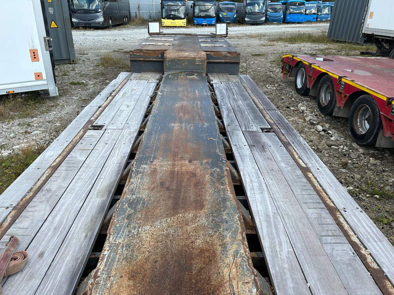Låg lastare semitrailer Goldhofer STZ-VL4