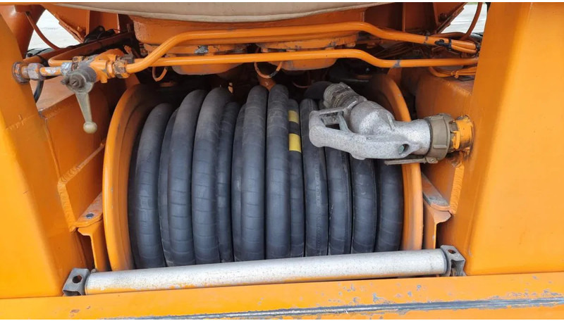 Tanktrailer Schwelmer Eisenwerk TSA Diesel Heizöl 6 Kammern 35.5 m³ Zählwerk TKZ A TSA Diesel Heizöl 6 Kammern 35.5 m³ Zählwerk TKZ ABS