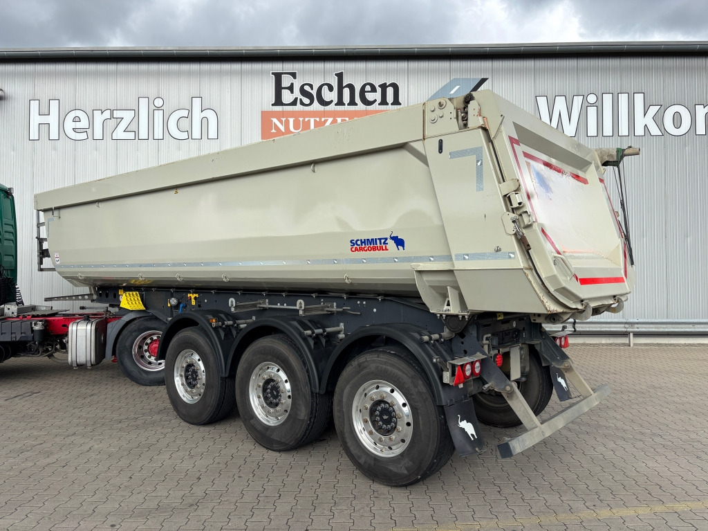 Tippbil semitrailer Schmitz SCB S3D / Stahl-Halbschalenmulde