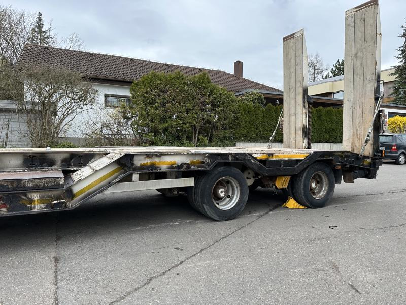 Låg lastare trailer Müller-Mitteltal T4 4-Achs Tieflader Radmulden luftgefedert T4 4-Achs Tieflader Radmulden luftgefedert
