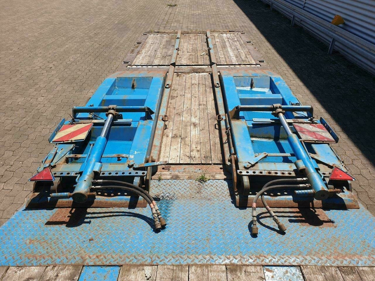 Låg lastare trailer för transportering tunga maskiner T 3 T 3 mit hydr. Rampen, Verbreiterbar auf 3m: bild 2