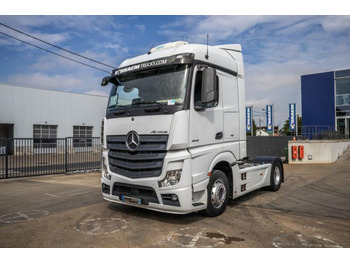 Dragbil MERCEDES-BENZ Actros 1845