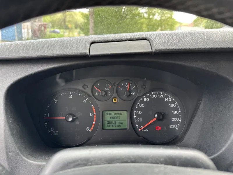 Transportbil Ford Transit 2.5 TDI KA Hoch HEGLA GLAS Luftfederung