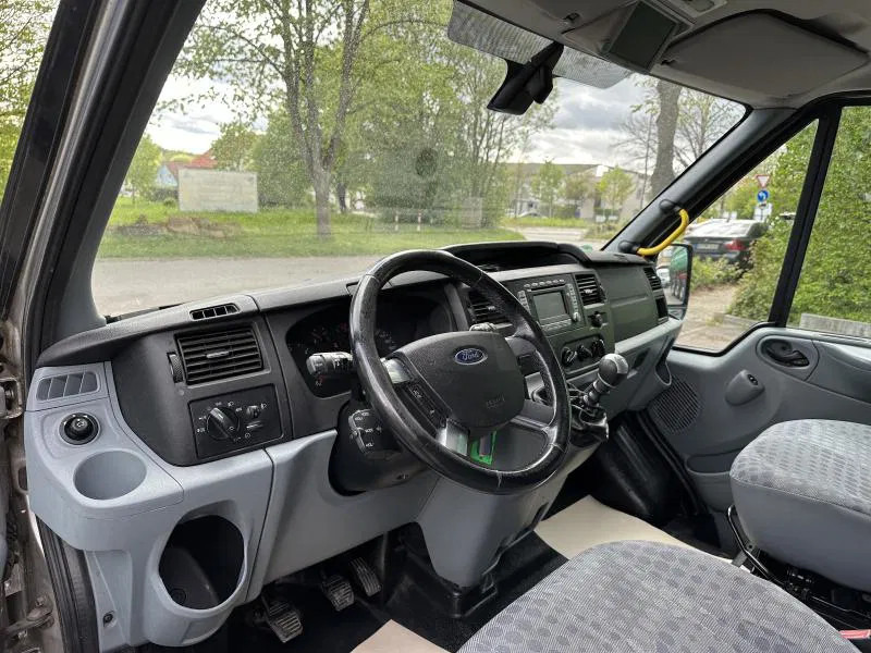 Transportbil Ford Transit 2.5 TDI KA Hoch HEGLA GLAS Luftfederung