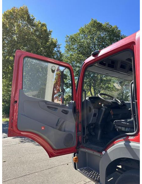 Kylbil Mercedes-Benz 818 L Blumentransporter ISO-Koffer