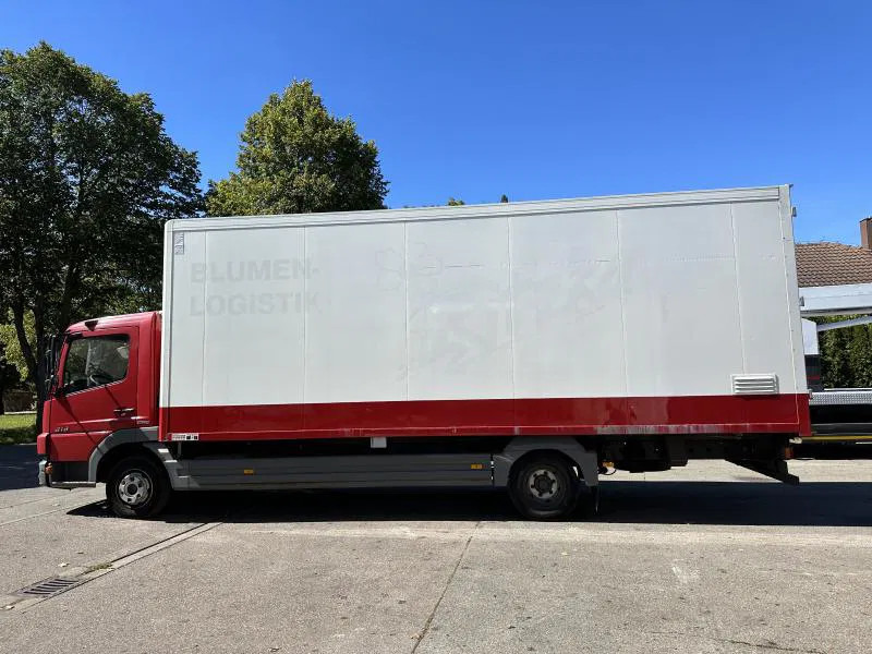 Kylbil Mercedes-Benz 818 L Blumentransporter ISO-Koffer