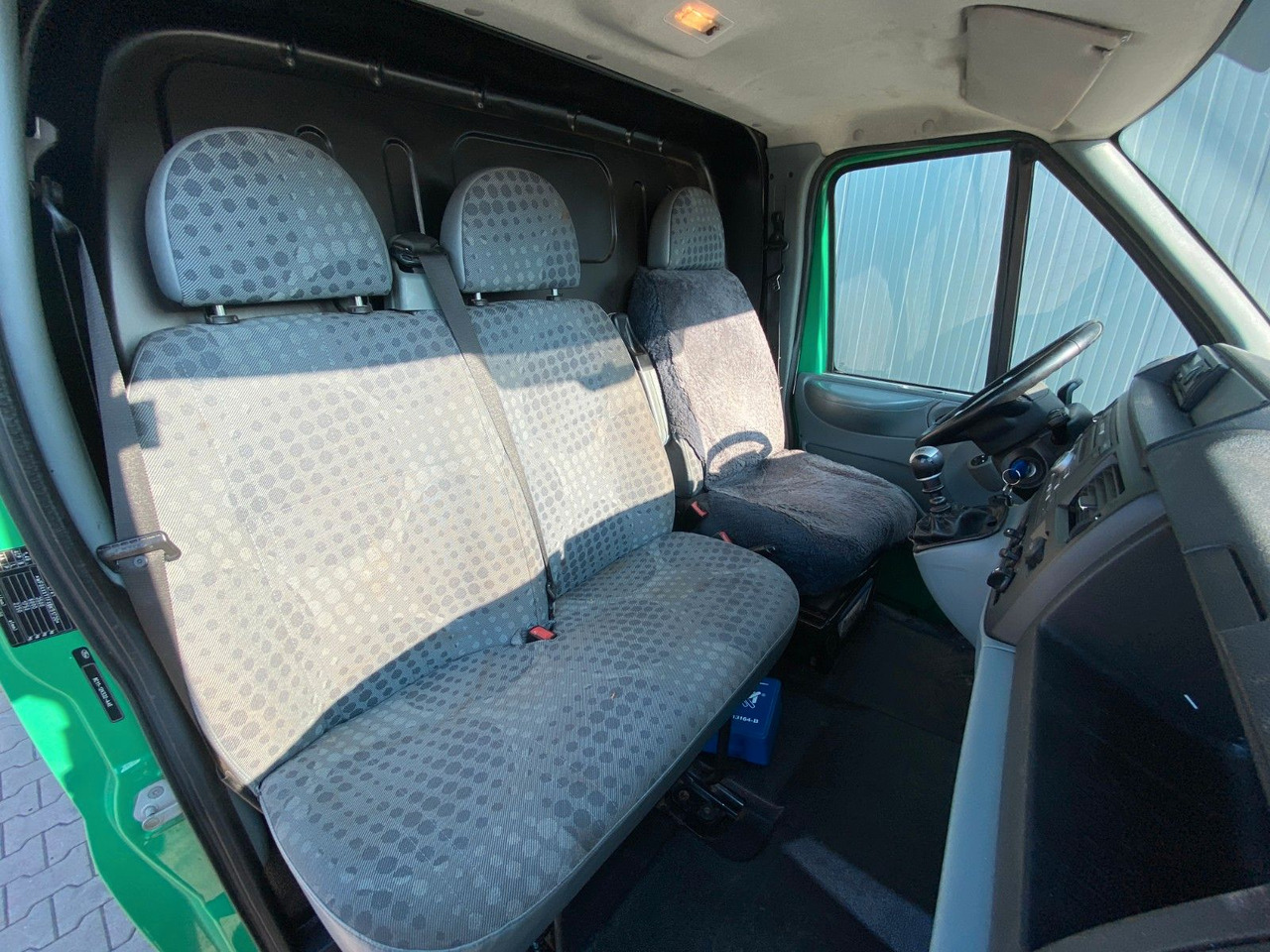 Persontransport Ford 140 T 350 | Sortimo-Regal*AHK*3x Sitze*Klima